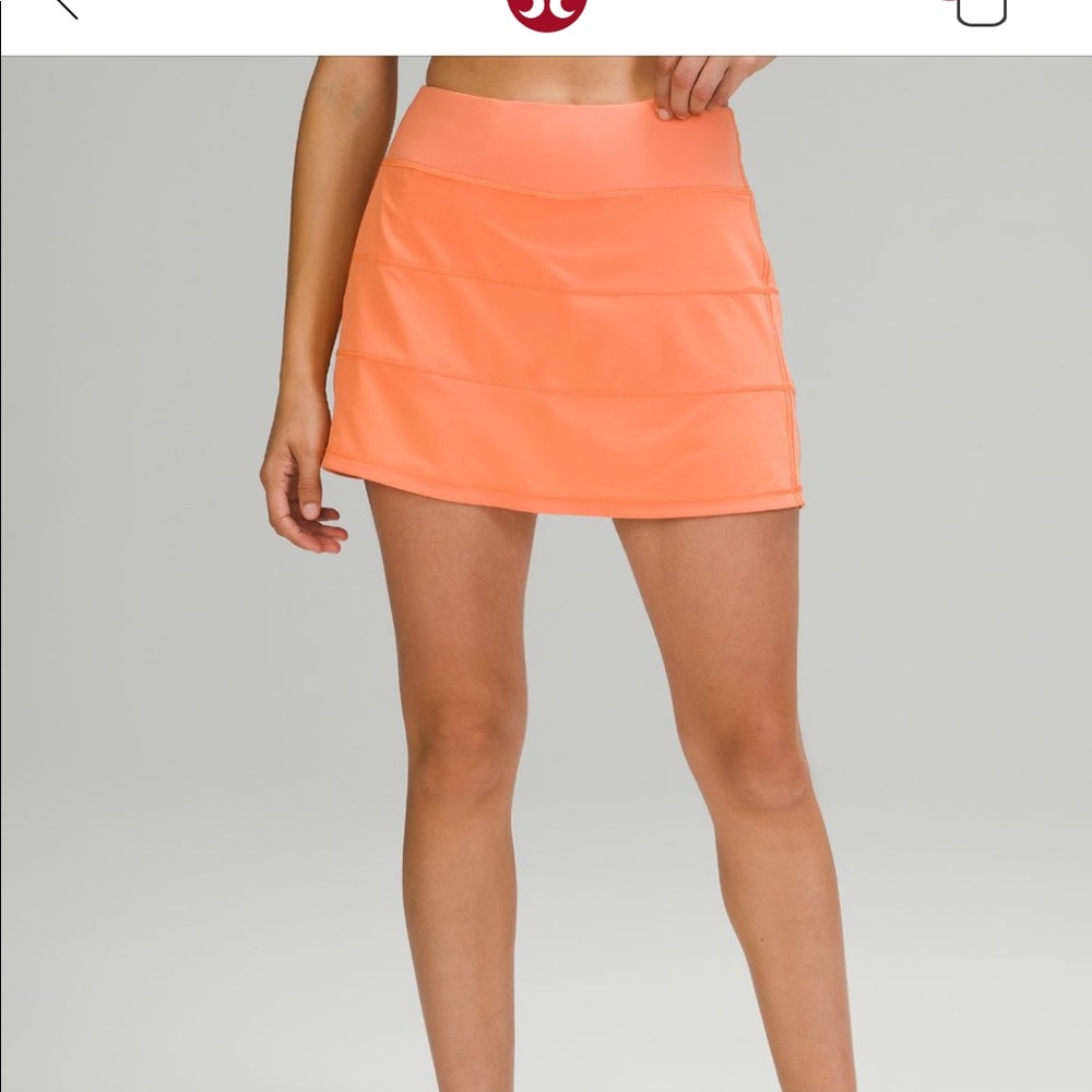 NOT FOR SALE LOOKING FOR THIS SHORT IN A SIZE 8